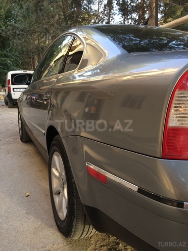 Volkswagen Passat 2004, 174,000 km - 1.8 l - Sumqayıt