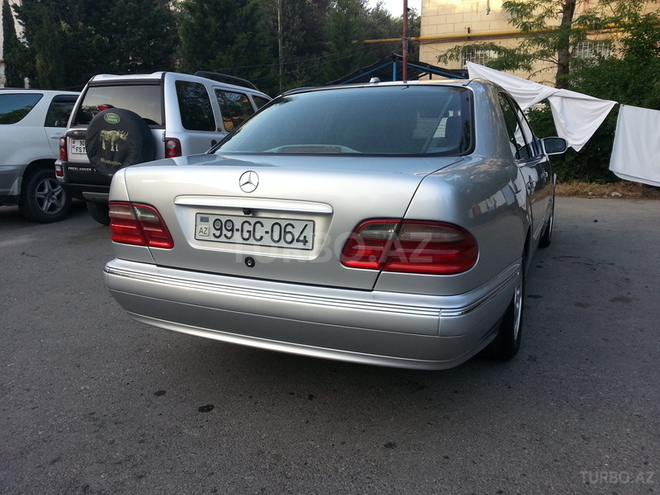 Mercedes E 270 2000, 260,000 km - 2.7 л - Bakı
