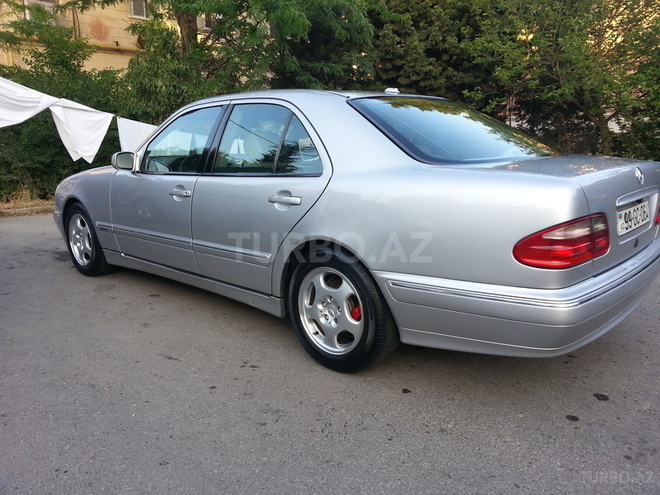 Mercedes E 270 2000, 260,000 km - 2.7 л - Bakı
