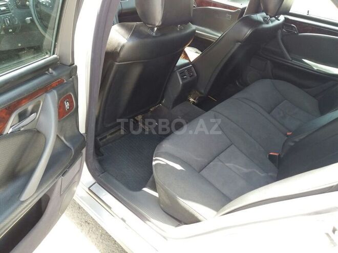 Mercedes E 220 2000, 353,000 km - 2.2 л - Qazax