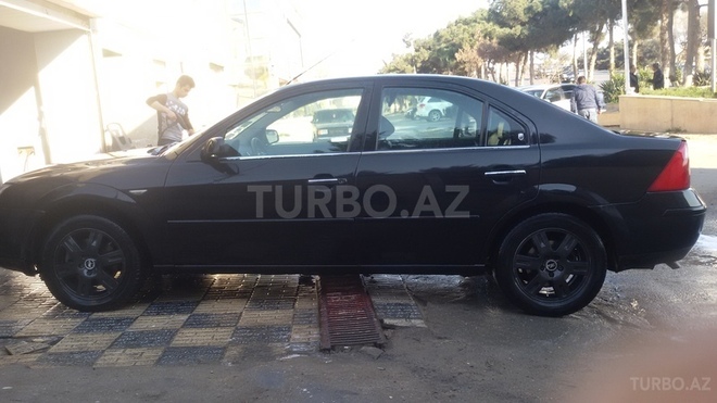 Ford Mondeo 2005, 300,000 km - 2.0 l - Bakı