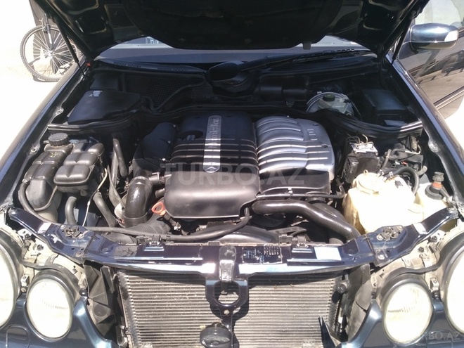 Mercedes E 270 2001, 325,000 km - 2.7 l - Bakı