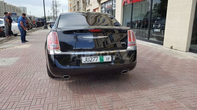 Chrysler 300C 2012, 81,000 km - 3.6 l - Bakı
