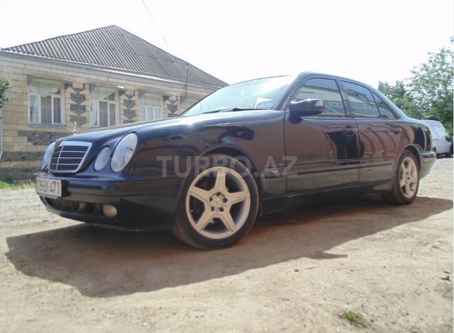 Mercedes E 200 2002, 275,000 km - 2.2 l - Tovuz