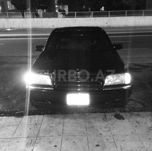 Mercedes C 230 1999, 182,000 km - 2.3 l - Bakı
