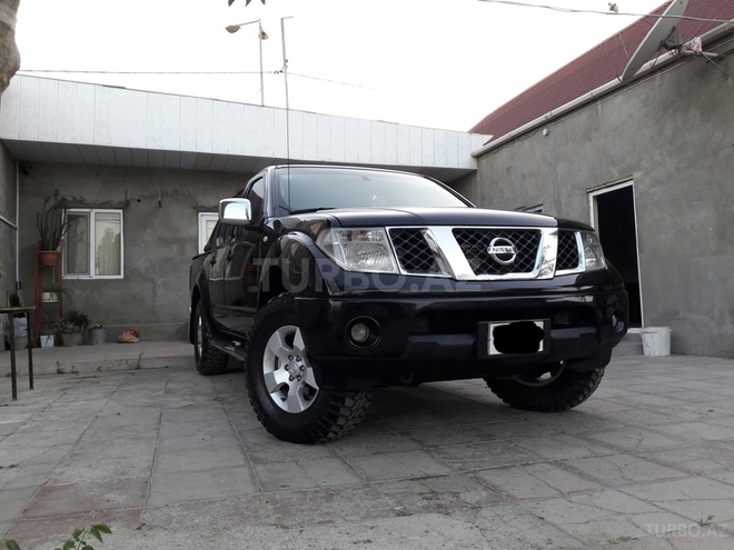 Nissan Navara 2011, 143,000 km - 2.5 l - Bakı