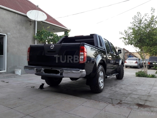 Nissan Navara 2011, 143,000 km - 2.5 l - Bakı