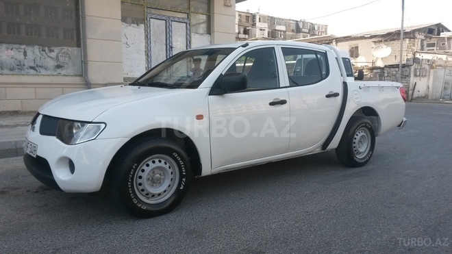 Mitsubishi L200 2007, 130,000 km - 2.5 l - Bakı