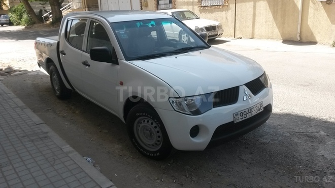 Mitsubishi L200 2007, 130,000 km - 2.5 l - Bakı