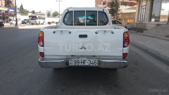 Mitsubishi L200 2007, 130,000 km - 2.5 l - Bakı