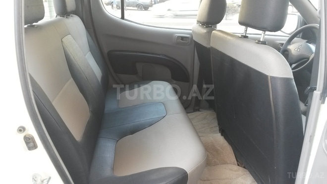 Mitsubishi L200 2007, 130,000 km - 2.5 l - Bakı