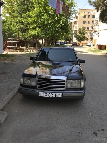 Mercedes E 220 1993, 407,000 km - 2.0 l - Mingəçevir
