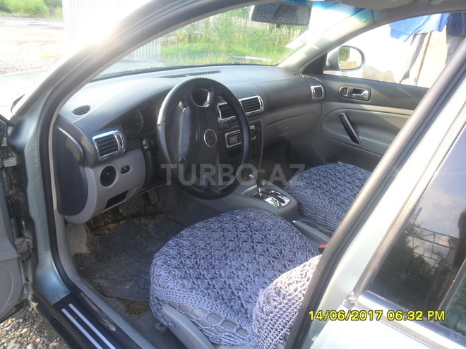Volkswagen Passat 2004, 250,000 km - 1.8 l - Ağcabədi