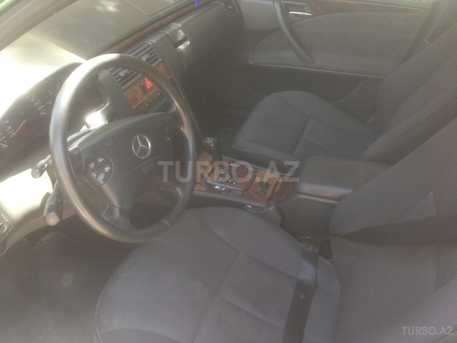 Mercedes E 220 2000, 270,000 km - 2.2 l - Bakı