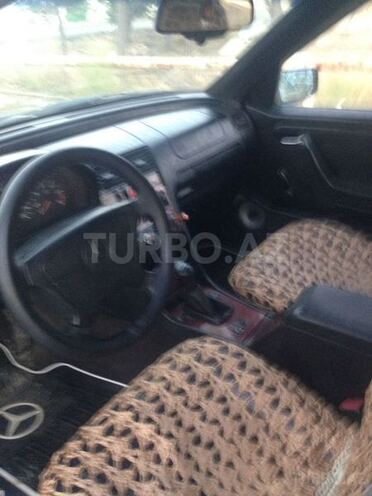 Mercedes C 220 1996, 296,584 km - 2.2 л - Bakı