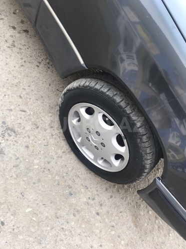 Mercedes E 300 1990, 286,000 km - 3.0 л - Bakı