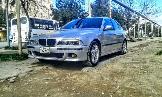 BMW 525 2001, 220,000 km - 2.5 л - Bakı