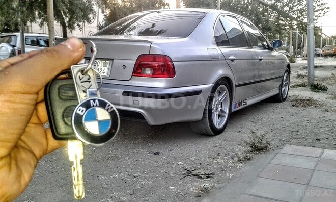 BMW 525 2001, 220,000 km - 2.5 л - Bakı