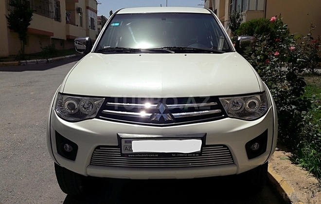 Mitsubishi L200 2014, 90,000 km - 2.5 л - Bakı