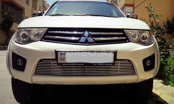 Mitsubishi L200 2014, 90,000 km - 2.5 л - Bakı