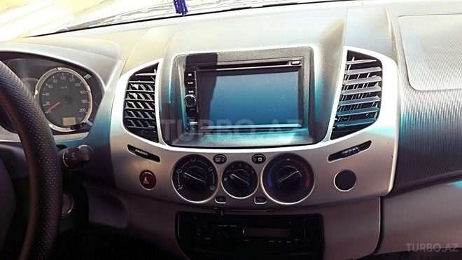 Mitsubishi L200 2014, 90,000 km - 2.5 л - Bakı