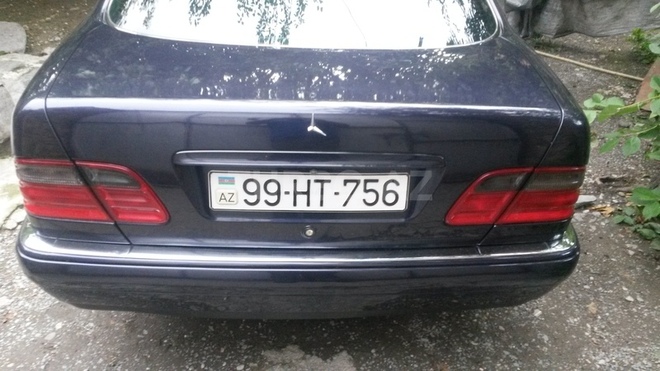 Mercedes E 240 1999, 228,000 km - 2.4 l - Şəki