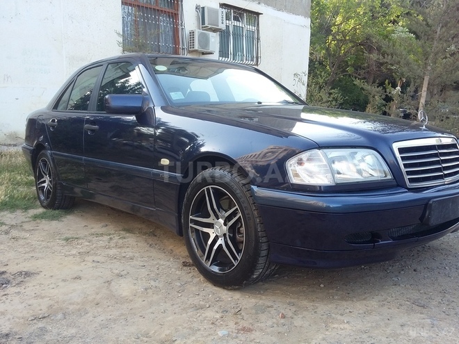 Mercedes C 200 1999, 334,000 km - 2.0 л - Bakı