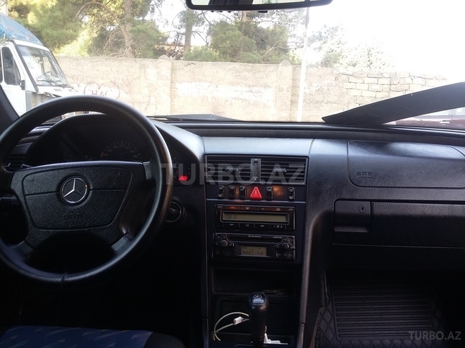 Mercedes C 200 1999, 334,000 km - 2.0 л - Bakı