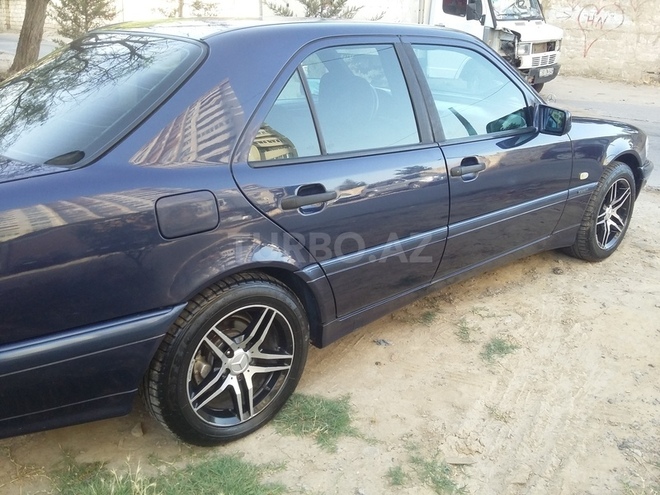 Mercedes C 200 1999, 334,000 km - 2.0 л - Bakı