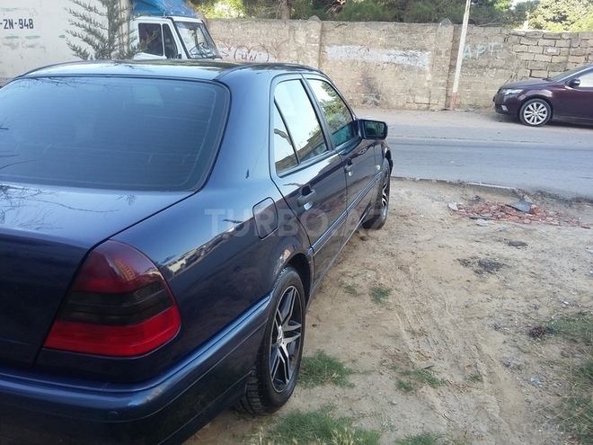Mercedes C 200 1999, 334,000 km - 2.0 л - Bakı