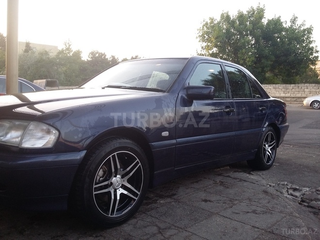 Mercedes C 200 1999, 334,000 km - 2.0 л - Bakı