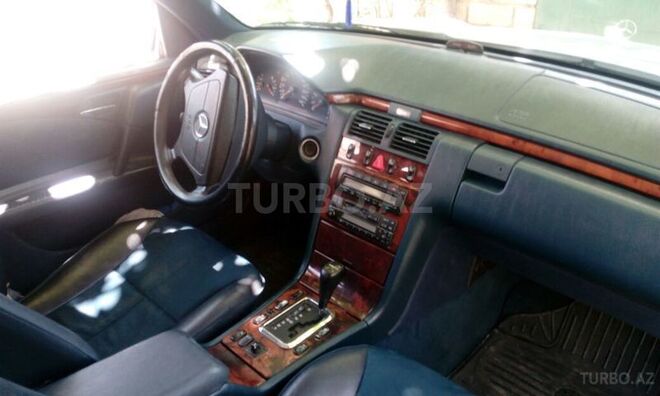 Mercedes E 240 1998, 375,000 km - 2.6 l - Bakı
