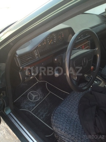 Mercedes E 220 1995, 308,255 km - 2.2 л - Bakı