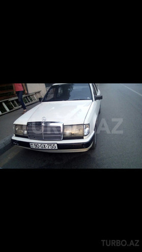 Mercedes E 200 1989, 342,000 km - 2.0 л - Bakı