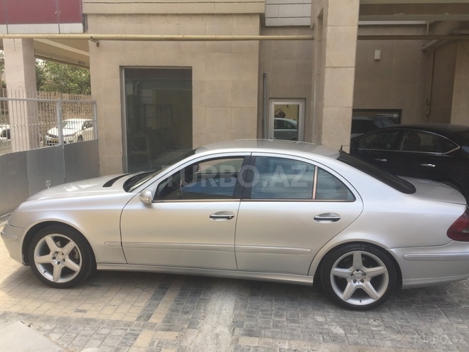 Mercedes E 270 2002, 238,152 km - 2.7 l - Bakı