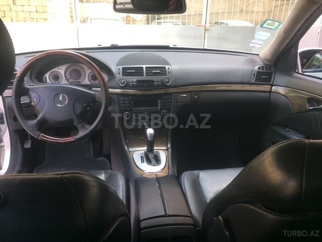 Mercedes E 270 2002, 238,152 km - 2.7 l - Bakı