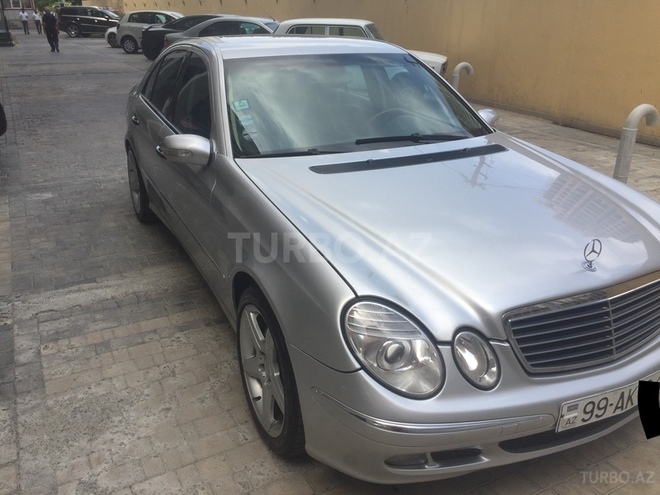 Mercedes E 270 2002, 238,152 km - 2.7 l - Bakı