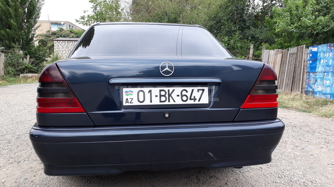 Mercedes C 180 1997, 300,000 km - 1.8 л - Qazax