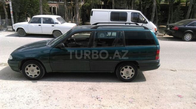 Opel Astra 1997, 250,000 km - 1.6 l - Bakı
