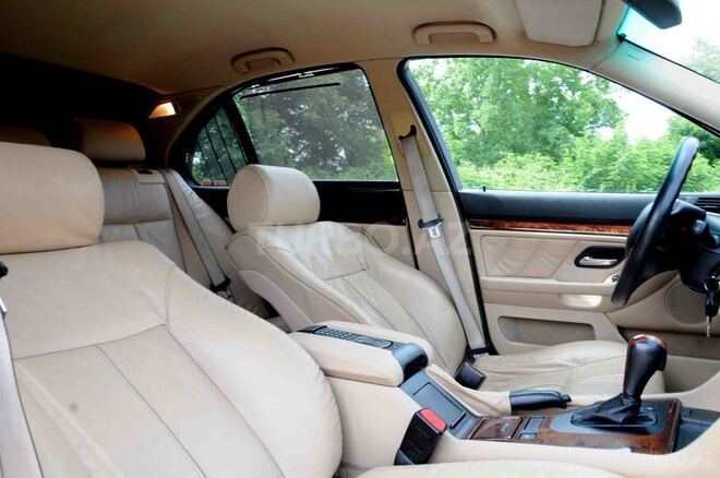 BMW 525 2001, 250,000 km - 2.5 л - İsmayıllı