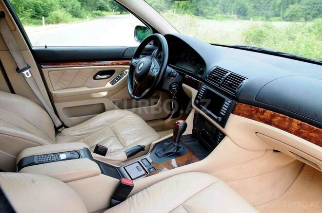 BMW 525 2001, 250,000 km - 2.5 л - İsmayıllı