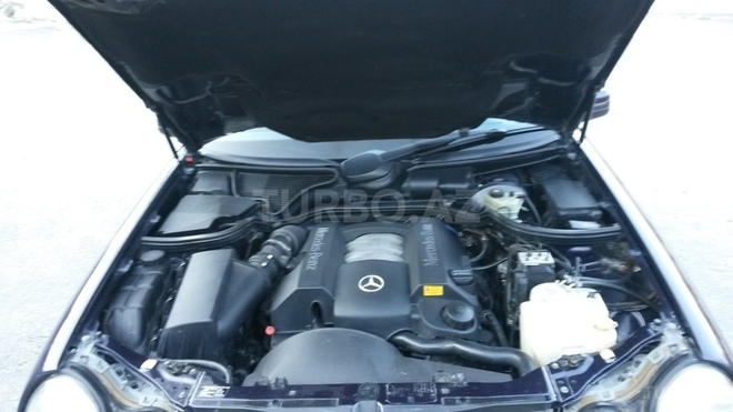 Mercedes E 240 1999, 238,000 km - 2.4 л - Şəki