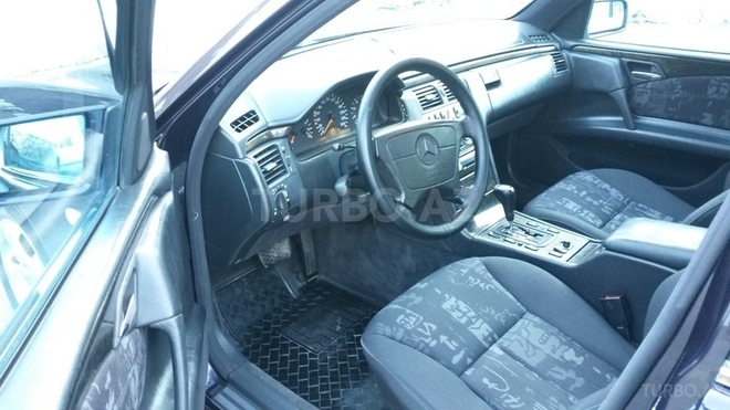 Mercedes E 240 1999, 238,000 km - 2.4 л - Şəki