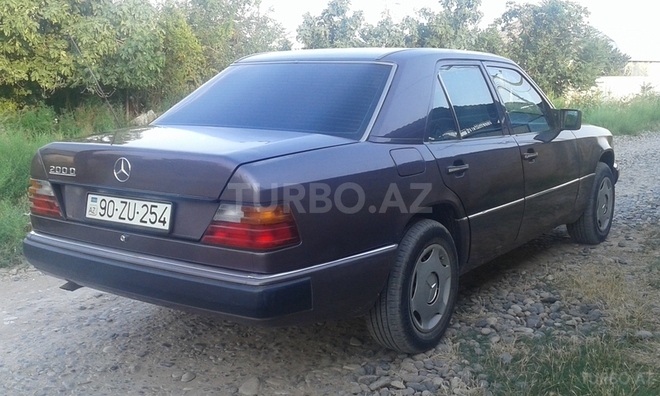 Mercedes E 200 1993, 270,000 km - 2.0 l - Sabirabad