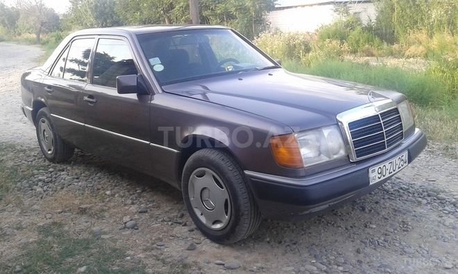 Mercedes E 200 1993, 270,000 km - 2.0 l - Sabirabad