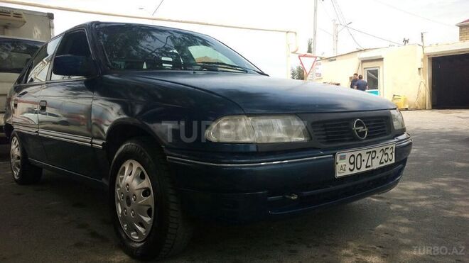 Opel Astra 1994, 339,255 km - 1.8 l - Sumqayıt