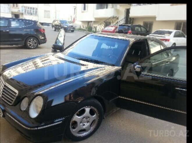 Mercedes E 270 2001, 198,000 km - 2.7 l - Bakı