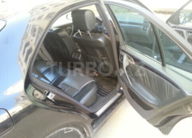 Mercedes E 270 2001, 198,000 km - 2.7 l - Bakı