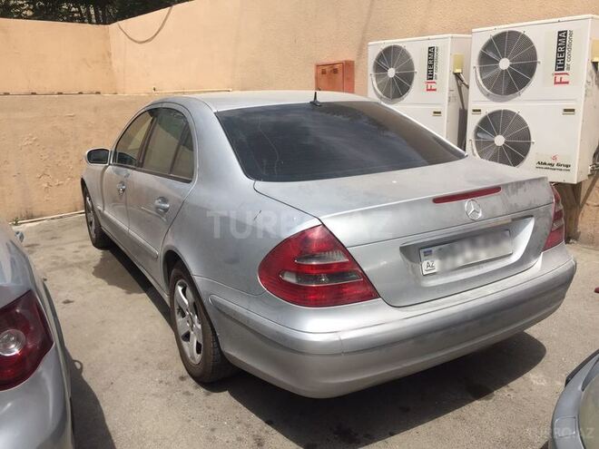 Mercedes E 220 2005, 304,000 km - 2.2 l - Bakı