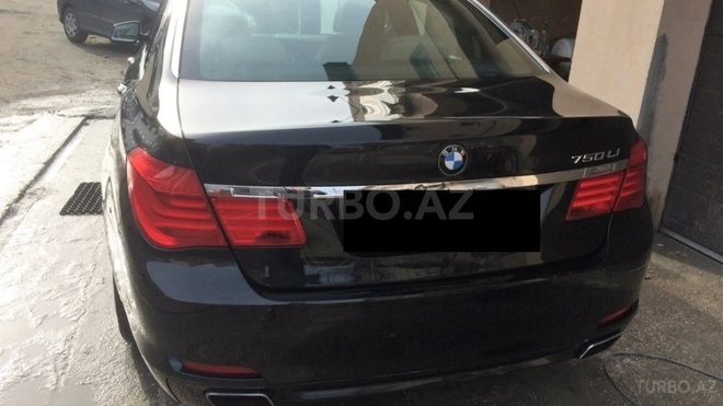 BMW 750 2009, 132,000 km - 4.4 l - Bakı